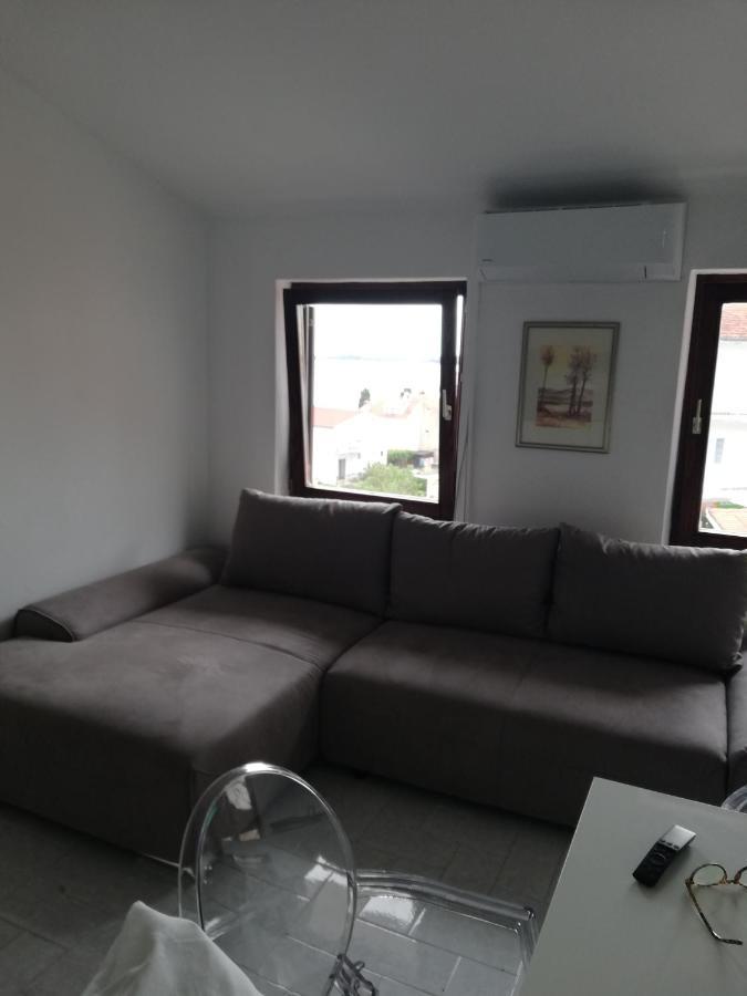 Apartmani Bono Примоштен Екстер'єр фото