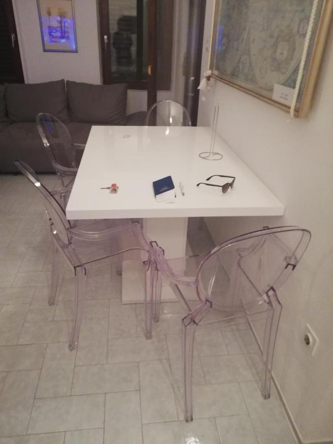 Apartmani Bono Примоштен Екстер'єр фото