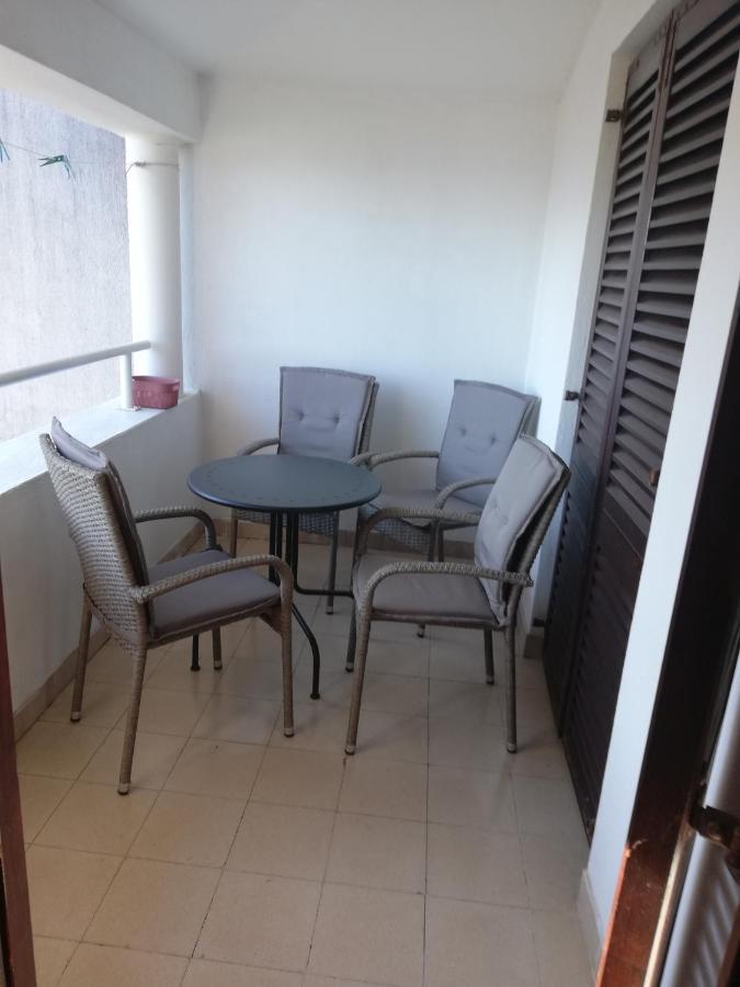 Apartmani Bono Примоштен Екстер'єр фото