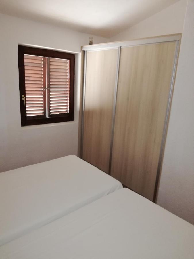 Apartmani Bono Примоштен Екстер'єр фото